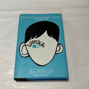 Pre Owned Wonder - Book - R.J. Palacio - Knopf